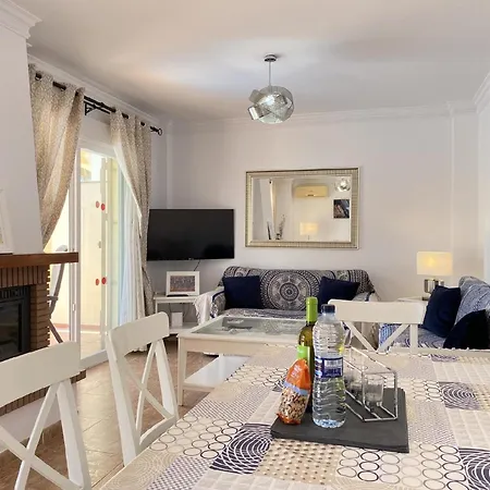 Mit Privatpool Fuer 6 Personen Ca 250 Qm In Nerja, Andalusien Costa Del Sol בית נופש נרחה