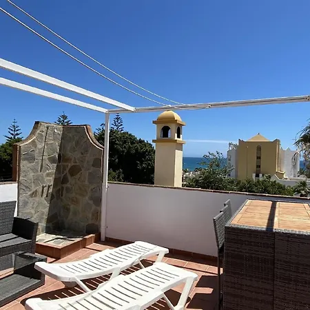 Mit Privatpool Fuer 6 Personen Ca 250 Qm In Nerja, Andalusien Costa Del Sol בית נופש